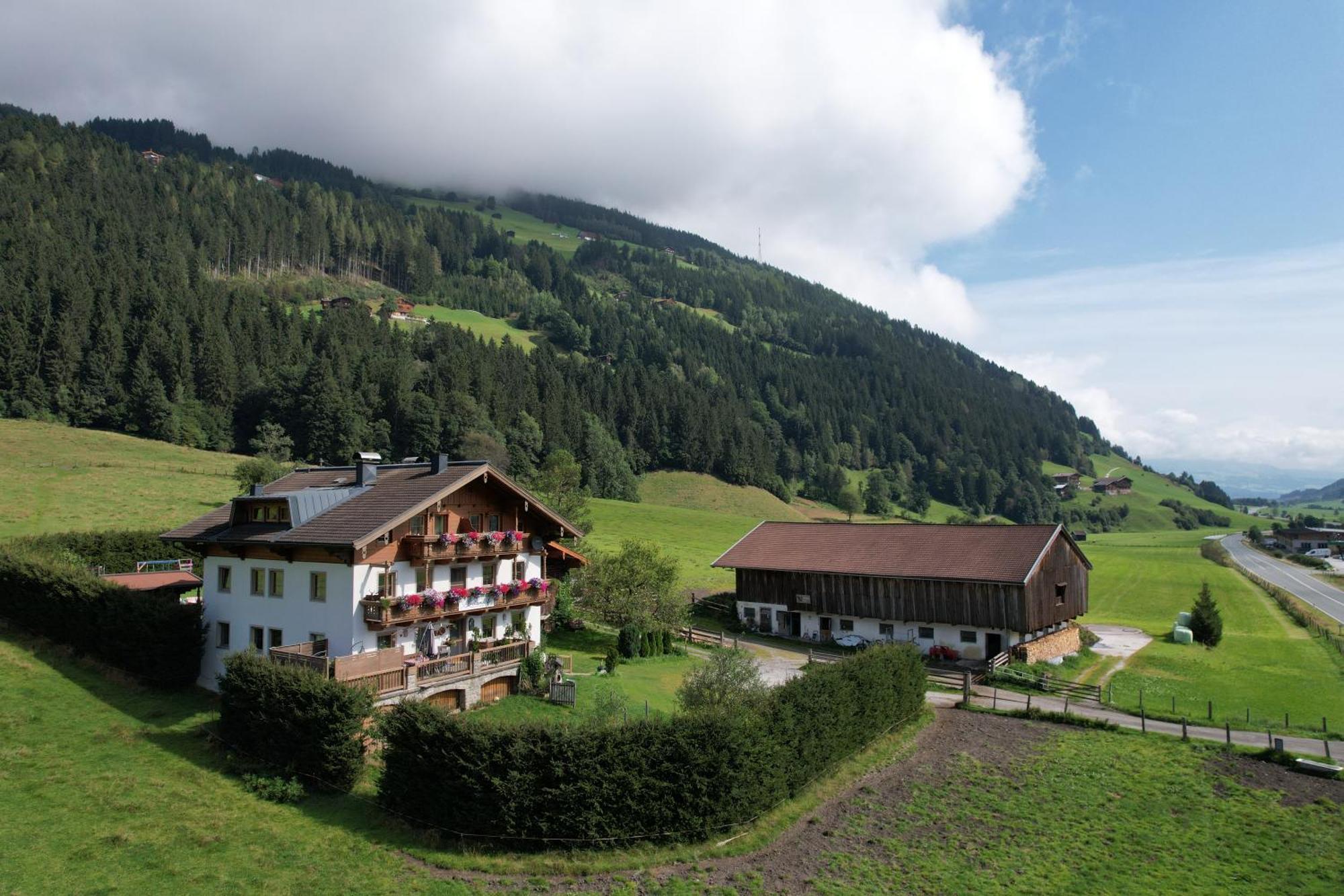 Ferienwohnungen Behamhof Neukirchen am Grossvenediger Luaran gambar